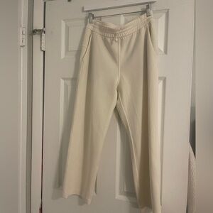 Lululemon softstreme crop pqnts